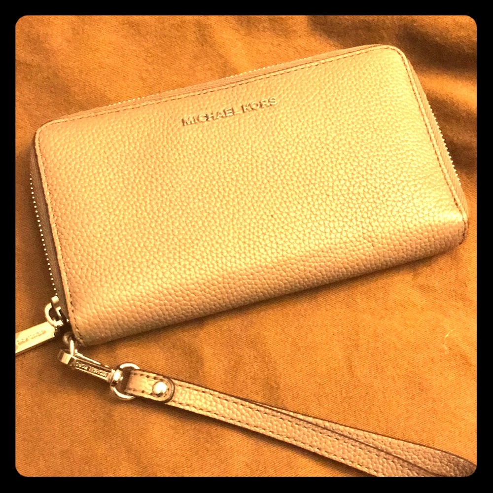 MK Wristlet